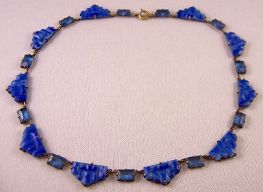 SJ111  Czech deco blue glass necklace